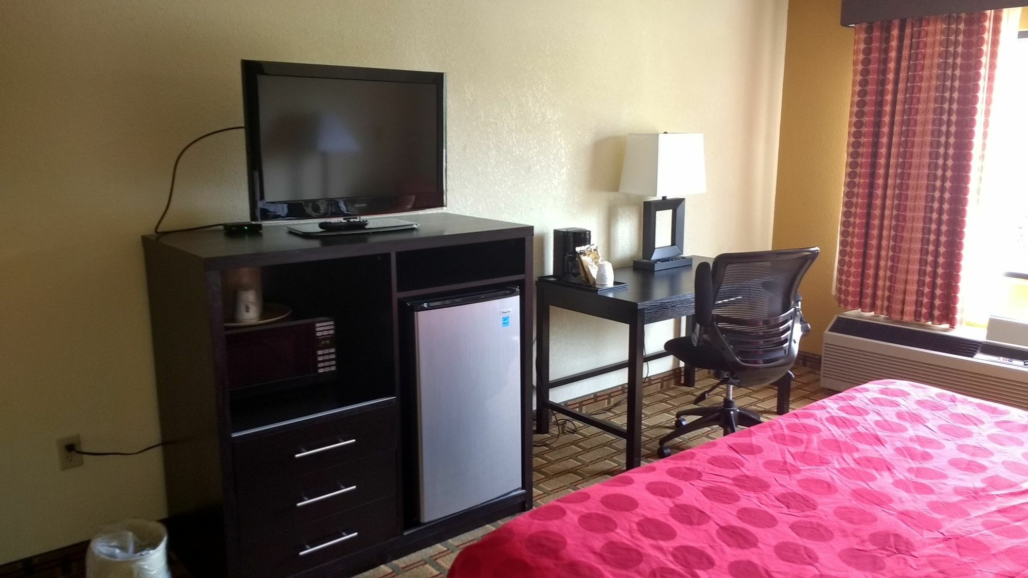 Ramada By Wyndham Asheville Southeast エクステリア 写真